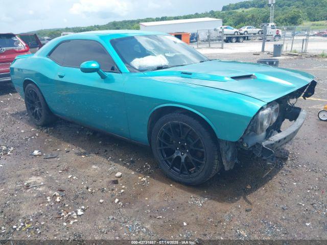  Salvage Dodge Challenger