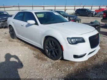  Salvage Chrysler 300