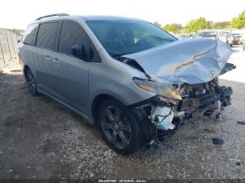  Salvage Toyota Sienna