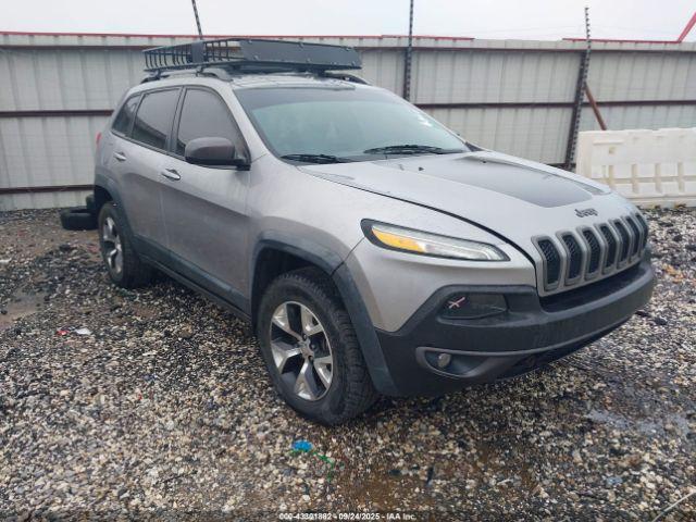  Salvage Jeep Cherokee