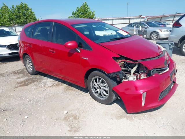  Salvage Toyota Prius v