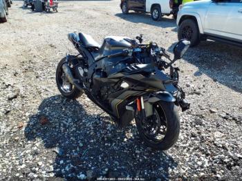  Salvage Kawasaki Zx1002