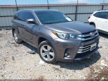  Salvage Toyota Highlander
