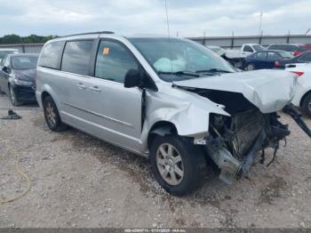 Salvage Chrysler Town & Country