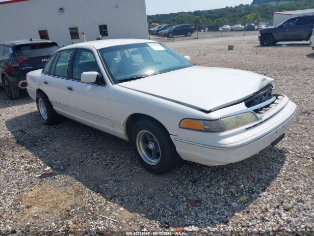  Salvage Ford Crown Victoria