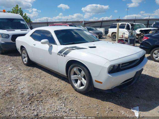  Salvage Dodge Challenger