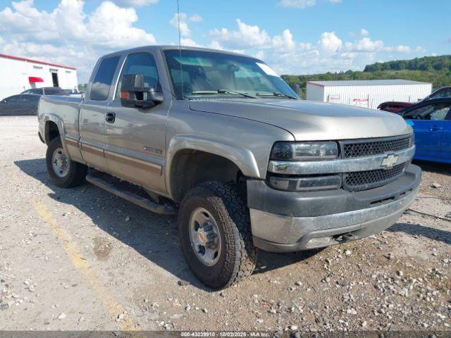  Salvage Chevrolet Silverado 2500