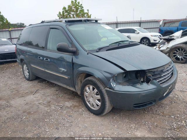  Salvage Chrysler Town & Country