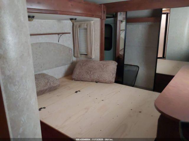 Open Range Journeyer Rv M-337rl Image 3