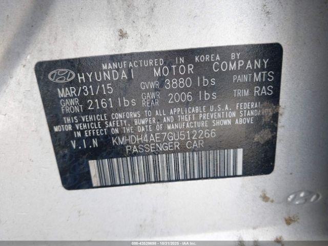 Hyundai ELANTRA Limited Image 10