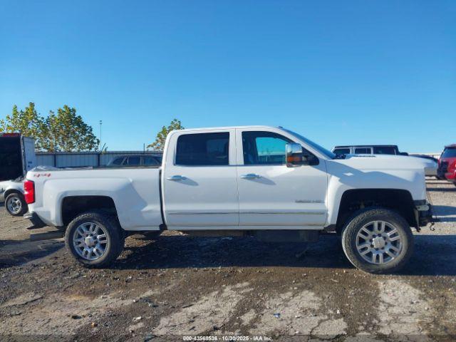 Chevrolet Silverado 3500 Ltz Image 8