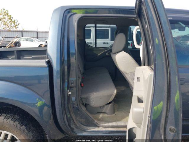 Nissan Frontier Sv Image 4