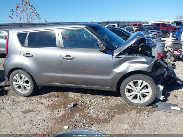 Kia Soul + Image 12