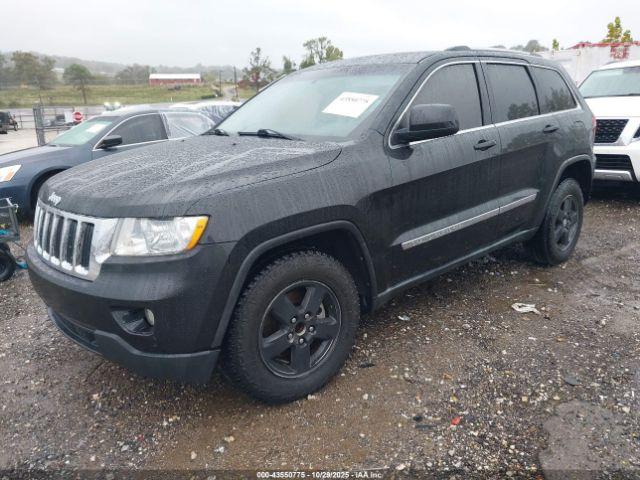 Jeep Grand Cherokee Laredo Image 2