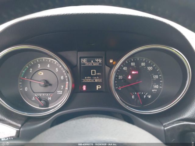 Jeep Grand Cherokee Laredo Image 4