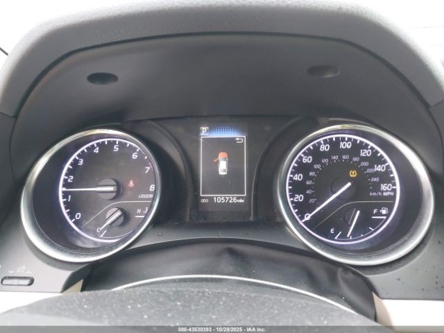 Toyota Camry Le Image 5