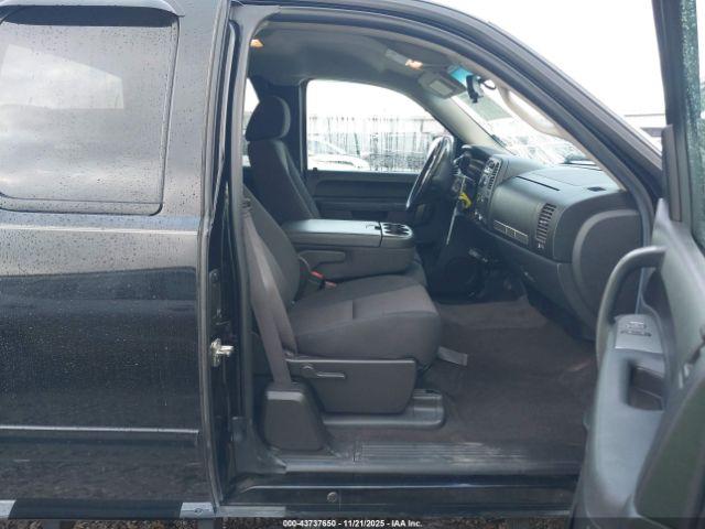 Chevrolet Silverado 1500 Lt Image 3