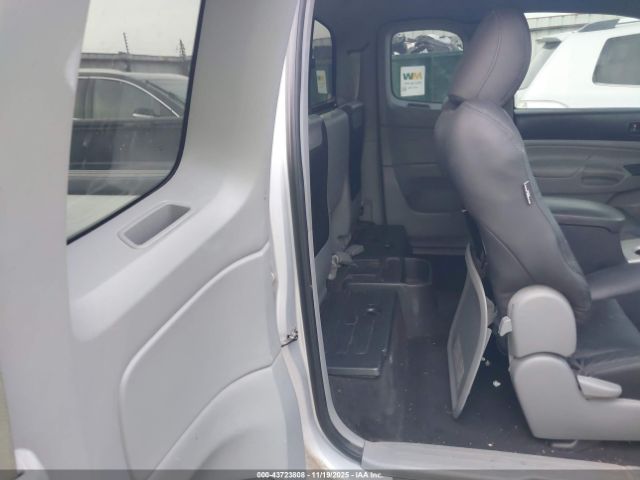 Toyota Tacoma Base V6 Image 14