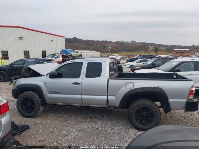 Toyota Tacoma Base V6 Image 8