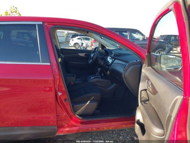 Nissan Rogue S Image 9