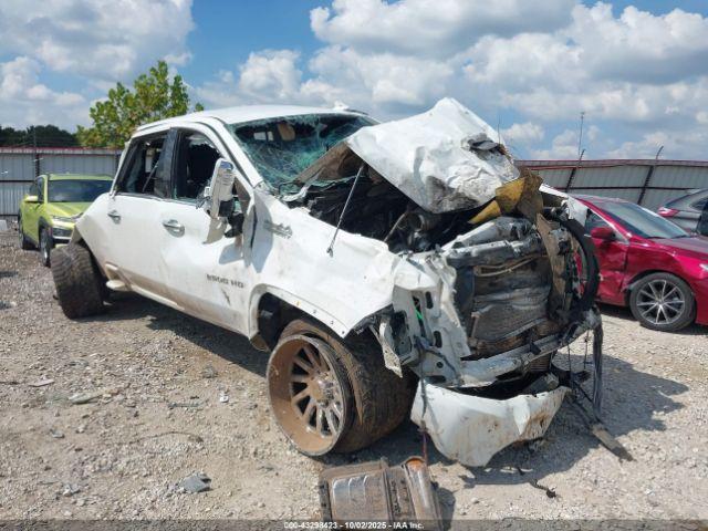  Salvage Chevrolet Silverado 2500
