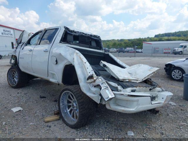 Chevrolet Silverado 2500 Image 7