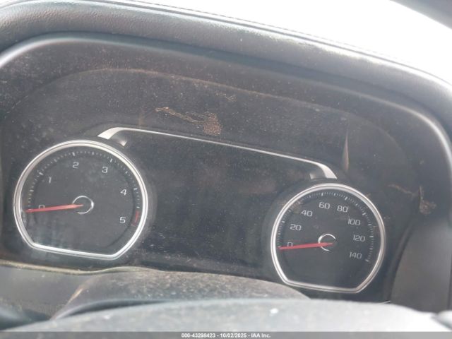 Chevrolet Silverado 2500 Image 2