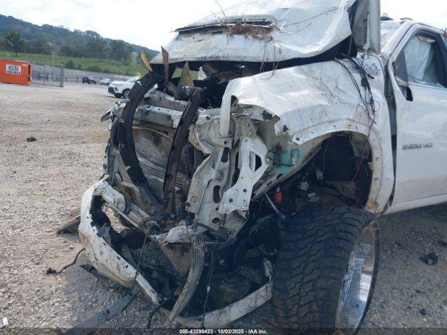 Chevrolet Silverado 2500 Image 5