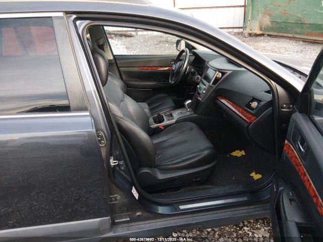 Subaru Outback 3.6r Limited Image 9