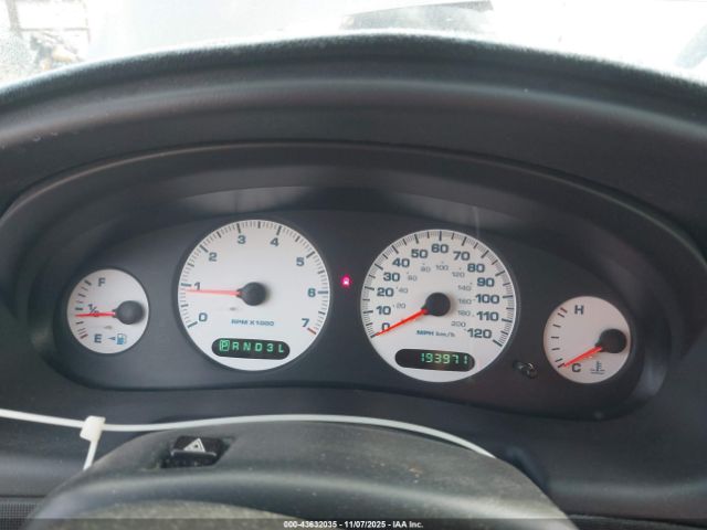 Dodge Intrepid Image 4