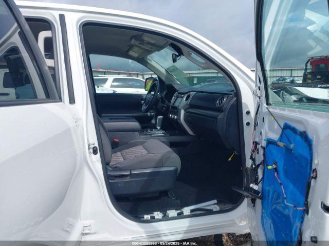 Toyota Tundra Sr5 5.7l V8 Image 15