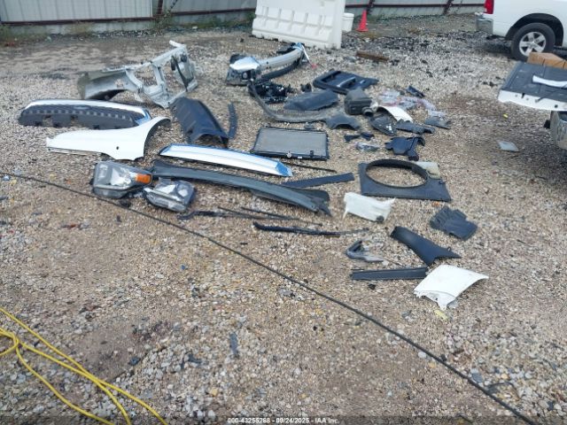 Toyota Tundra Sr5 5.7l V8 Image 3