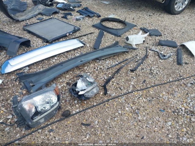 Toyota Tundra Sr5 5.7l V8 Image 9