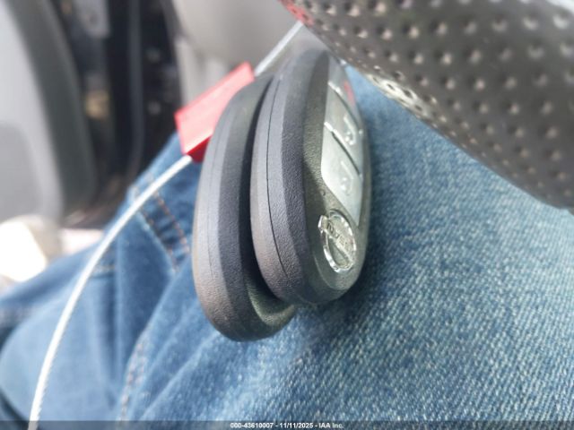 Nissan Frontier Sv 4x4 Image 6