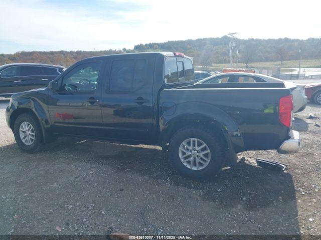 Nissan Frontier Sv 4x4 Image 8