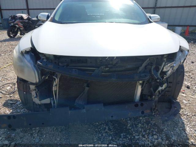 Nissan Maxima 3.5 Sv Image 12