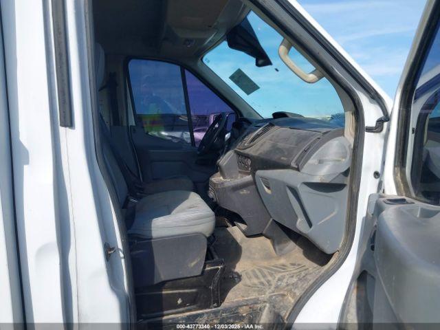 Ford Transit Image 11