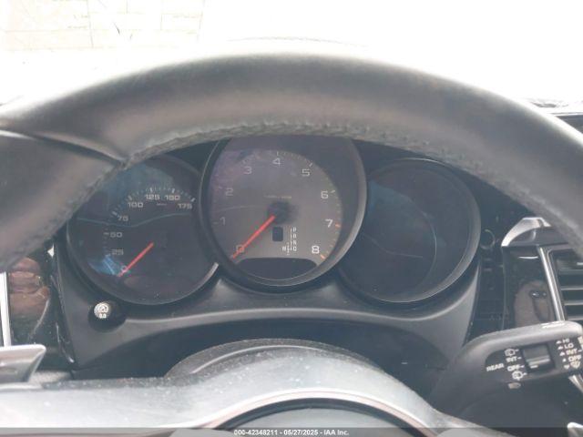 Porsche Macan S Image 6