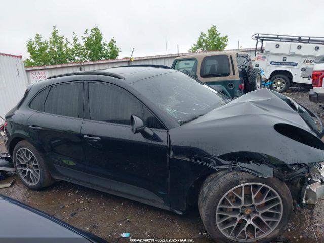 Porsche Macan S Image 19