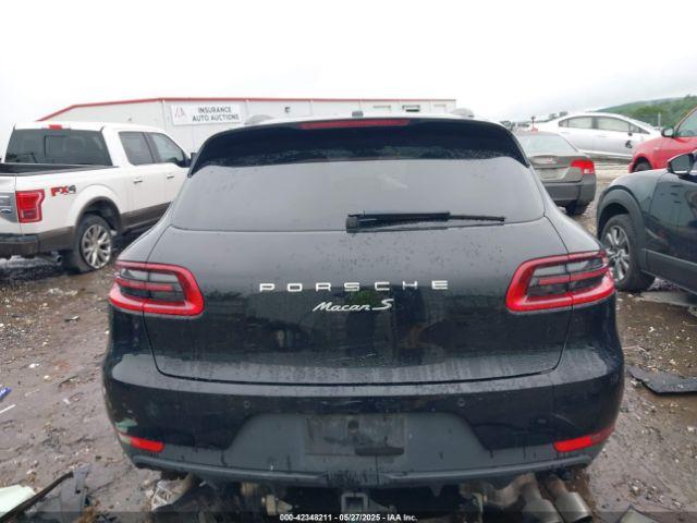 Porsche Macan S Image 13