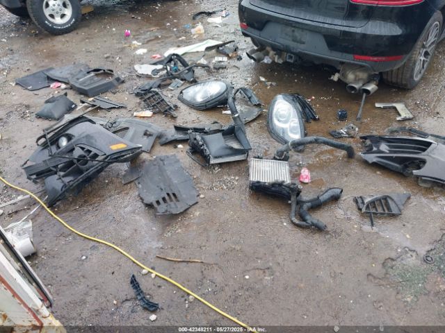 Porsche Macan S Image 16