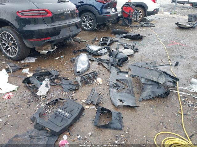 Porsche Macan S Image 12