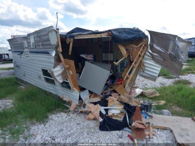  Salvage Dutchmen 22 Camper Trailer