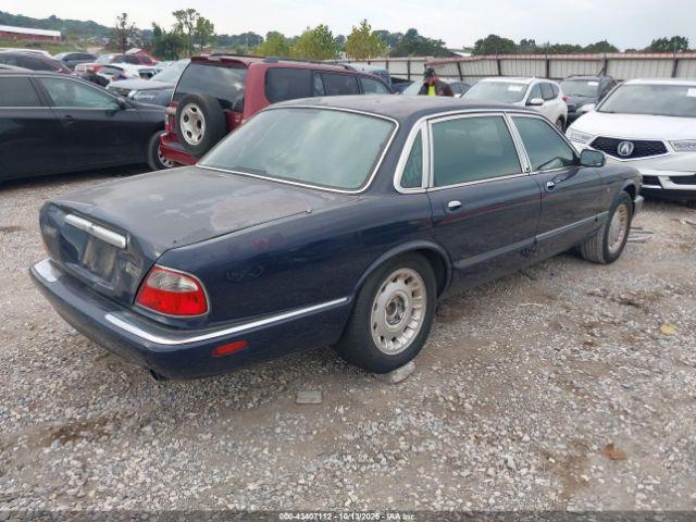Jaguar Xj8 Vanden Plas Image 9
