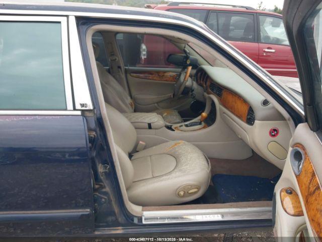 Jaguar Xj8 Vanden Plas Image 11