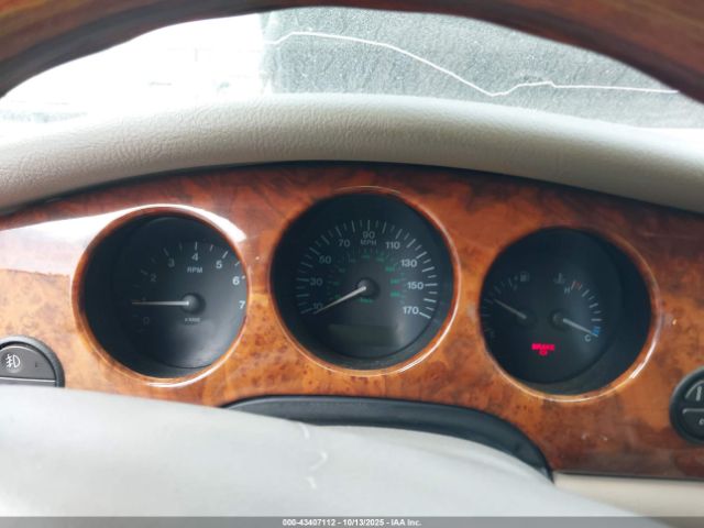 Jaguar Xj8 Vanden Plas Image 10