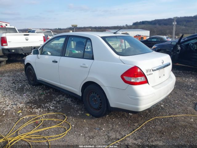 Nissan Versa 1.8s Image 4