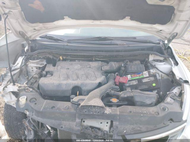 Nissan Versa 1.8s Image 2