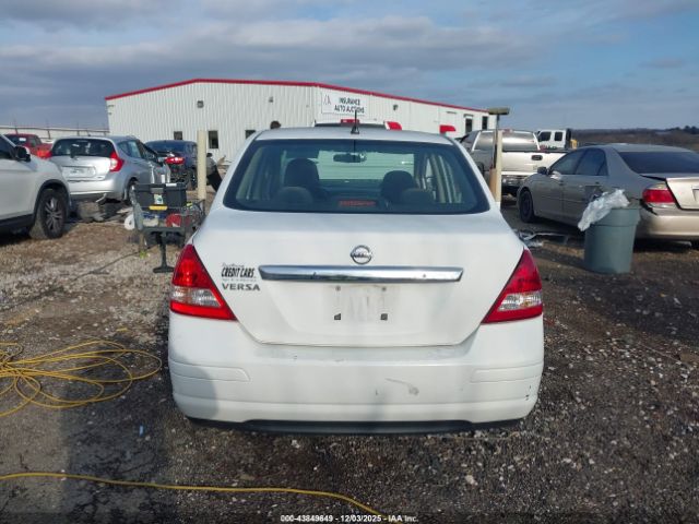 Nissan Versa 1.8s Image 3