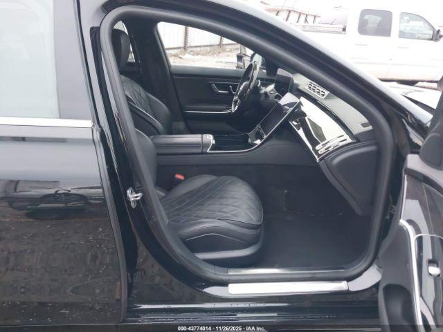 Mercedes-Benz S-Class 4matic Image 11